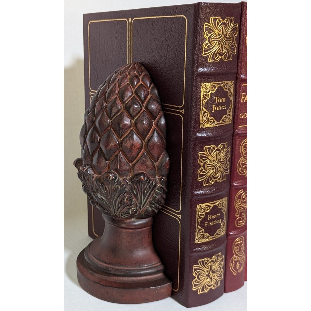 Classic Set Pineapple Bookends Stained Antique Brown Resin (2) 8 1/2" - Picture 2 of 14